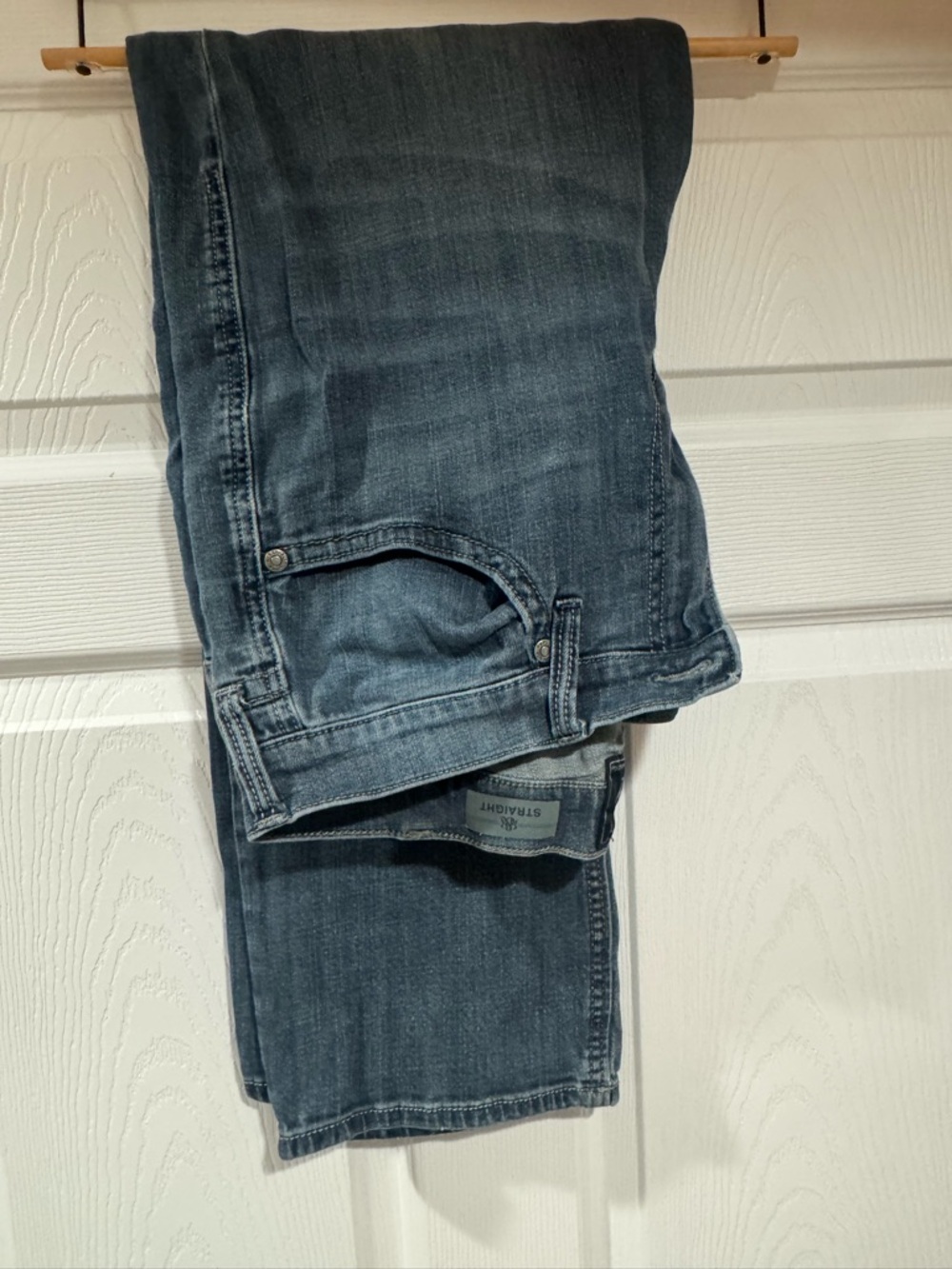 Rock & Republic Men's Straight Jeans in Faded Blue-Gray